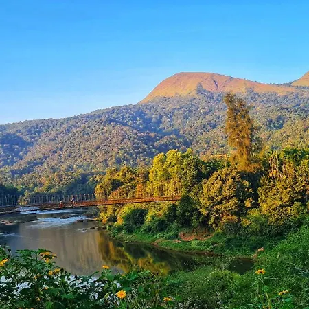 Isiri River Side Stay Kalasa Exterior photo